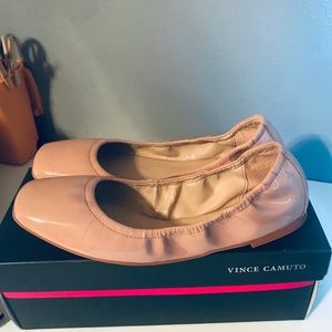 BRAND NEW VINCE CAMUTO PINK FLATS